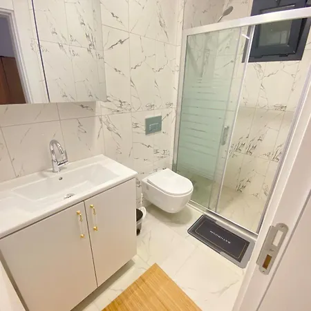 Villa Tamamen Muestakil Havuzlu Çeşme