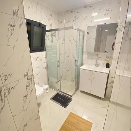 Tamamen Muestakil Havuzlu Villa *