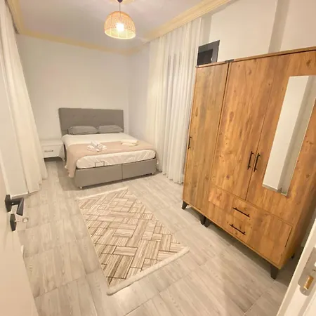 Villa Tamamen Muestakil Havuzlu